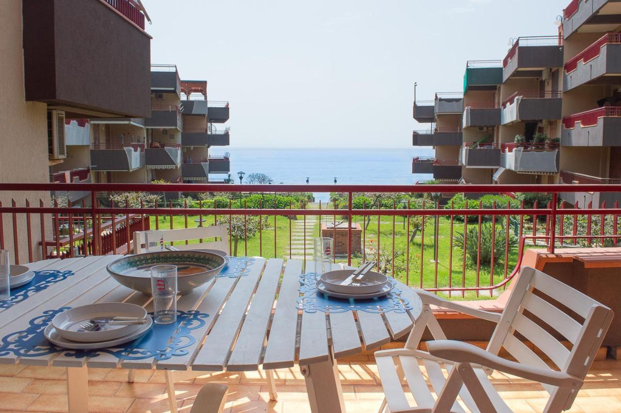 Beach House Blue Holiday Letojanni Exterior foto
