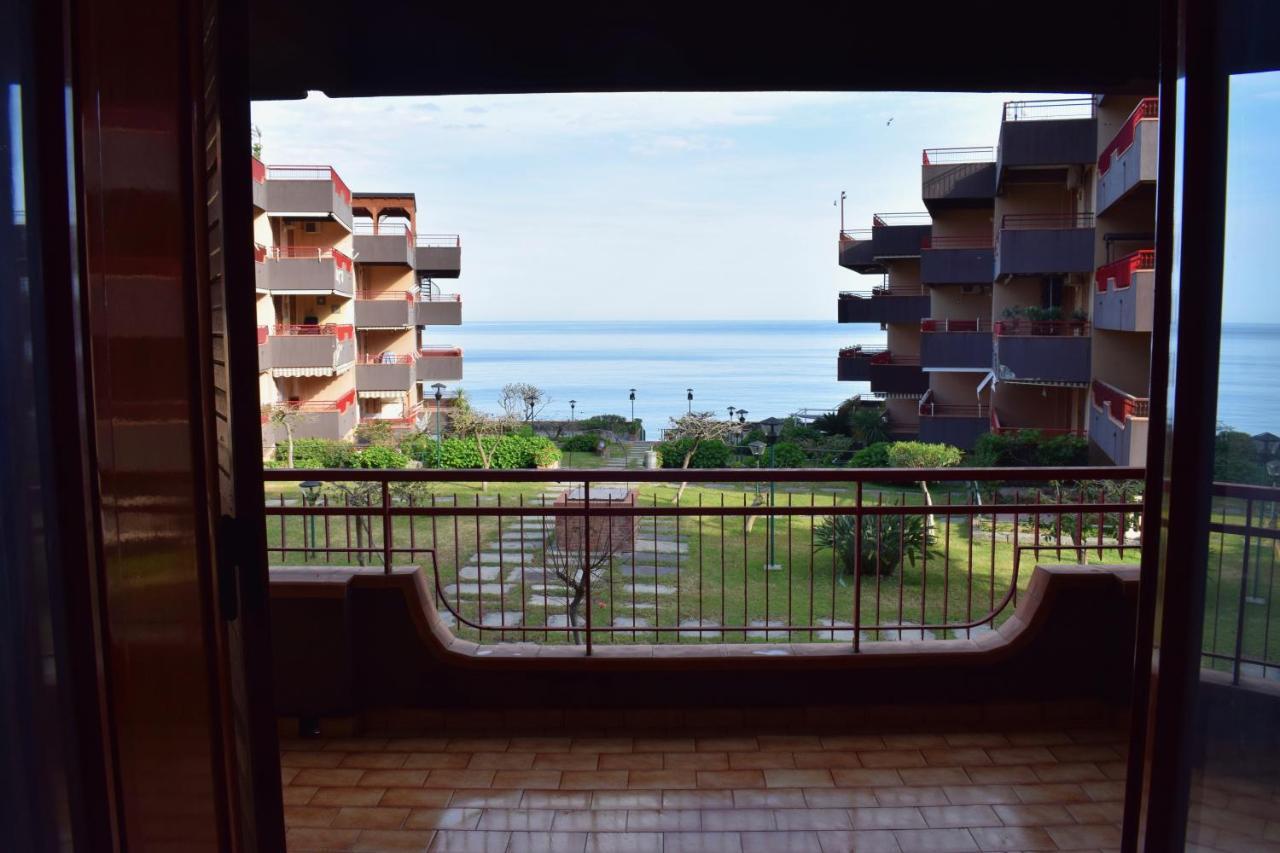 Beach House Blue Holiday Letojanni Exterior foto
